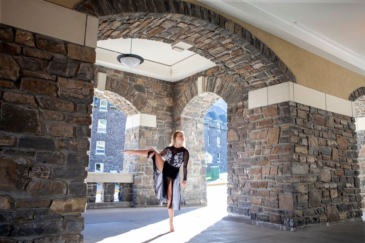 ballet with good lighting
